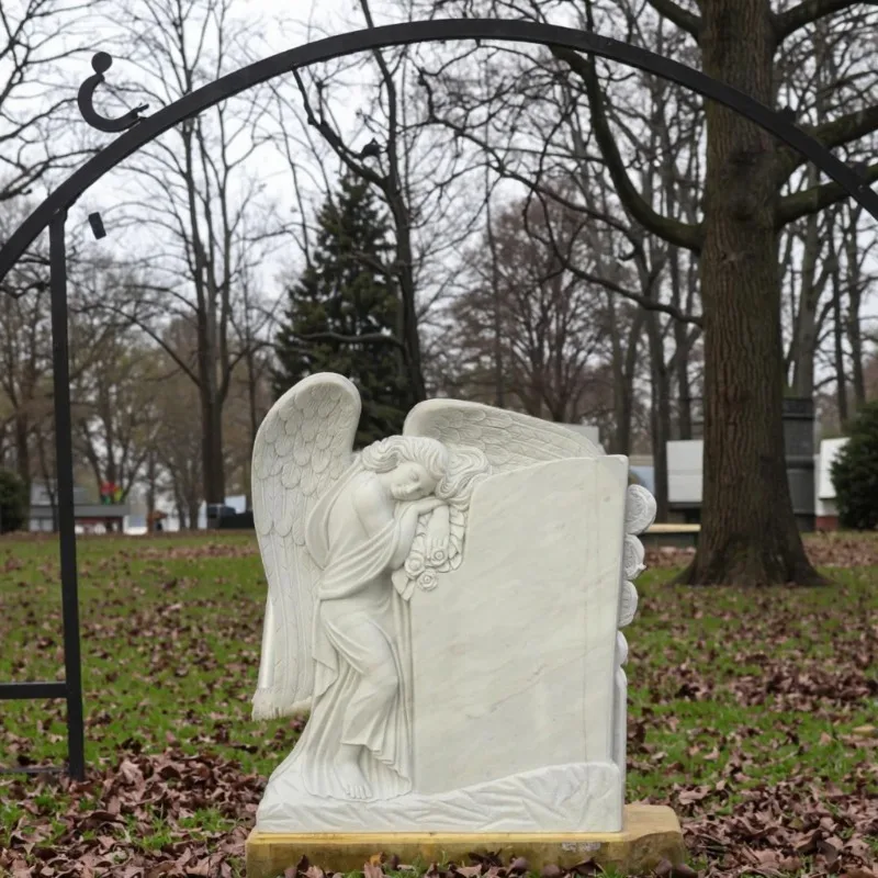 Customization  White Marble Praying Angel Tombstone Cemetery Hand Carved Heart-Shaped Memorial Traditional Design Style