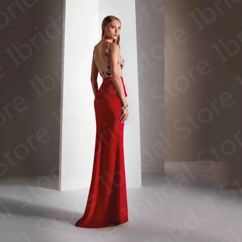 Classic Red Mother Dresses Sleeveless  of the Bride Dress Side Slit Beading Top Wedding Party Gowns Back Out Round Neck