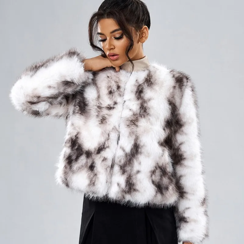 

2025 Women's Winter Faux Fur Jacket Casual Streetwear Outerwear Warm Plush Fur Jacket Trendy Fluffy Thicken Fox Fur Coats