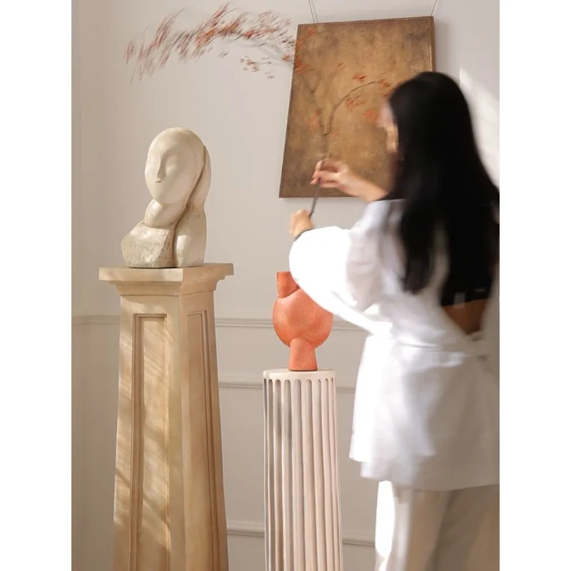 Lily White Home Furnishing Blogger The same French antique living room European Roman column decoration sculpture table floor or
