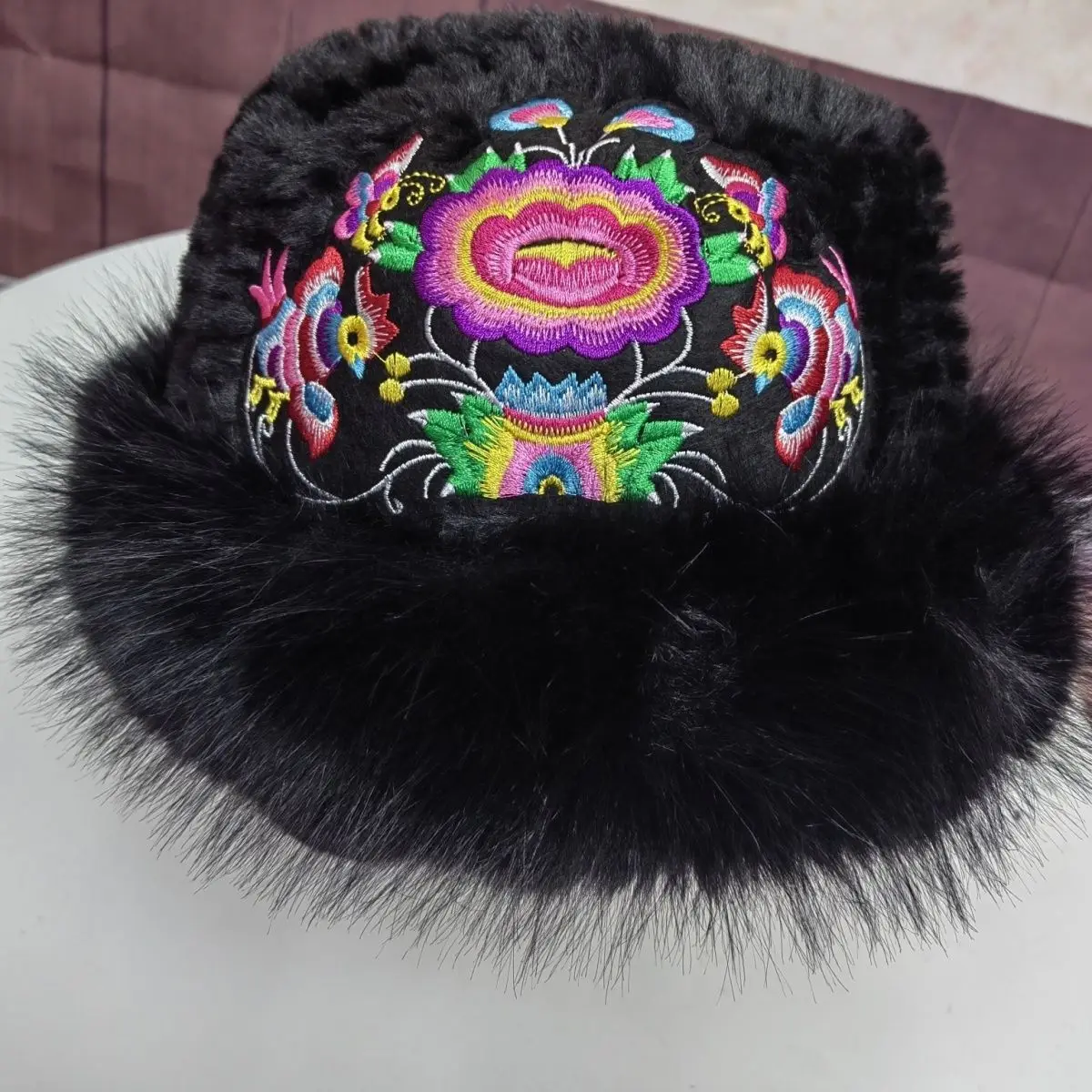 

Ethnic Hats Pretty Black Dancing Performance Caps Winter Thick Elegant Embroidered Mink Keep Warm Hat Specialty Tourist Cap
