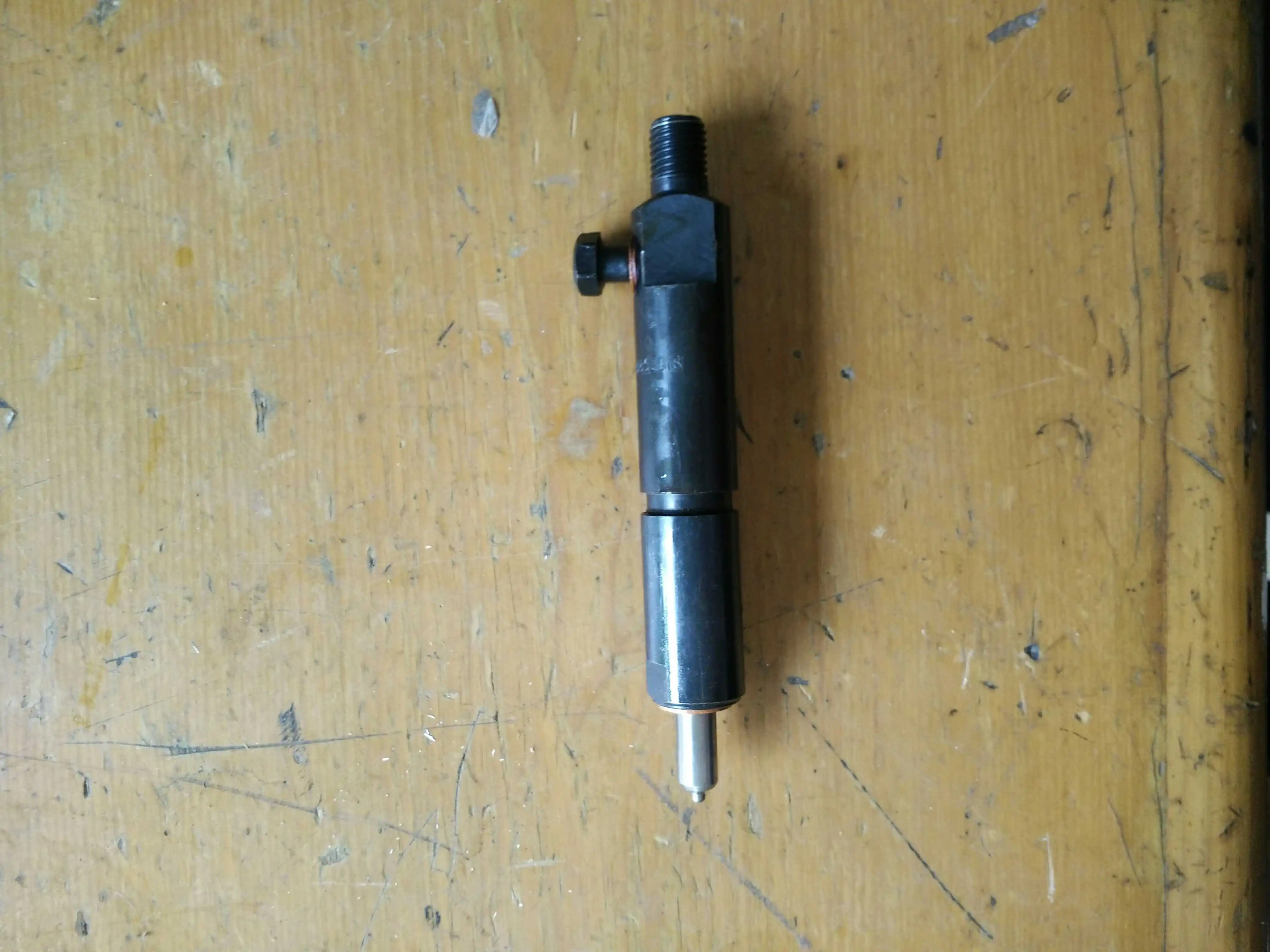 China Supplier Fuel Injector for Weifang Ricardo R4105D R4105ZD R4105ZC R4105ZP Diesel Engine Parts/Weifang 50kw Generator Parts