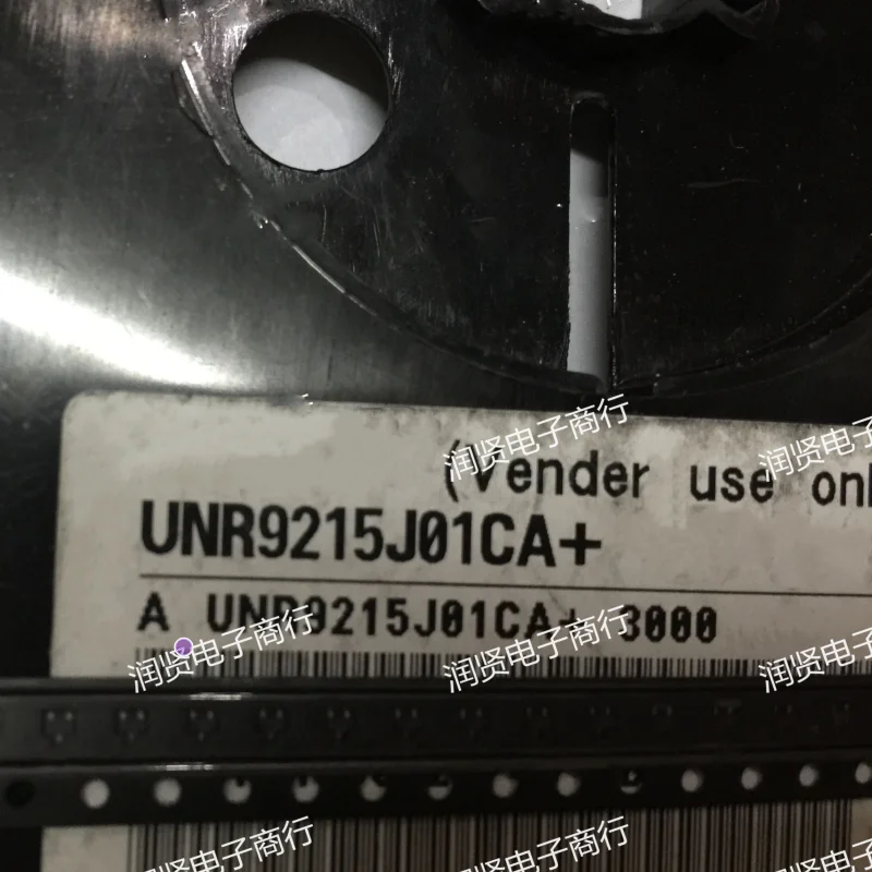

10PCS UNR9215J01CA SOT523 Brand new original transistor chip
