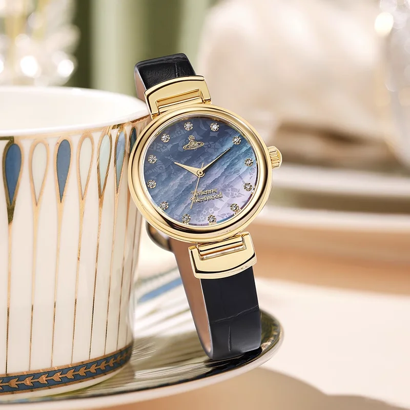 Orologio da donna Vivienne Westwood con quadrante iridescente in madreperla e diamanti