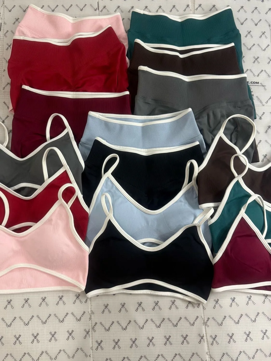 2 peças conjunto de esportes feminino sem costas tanque yoga topos cintura alta scrunch sem costura shorts esporte ginásio conjunto treino