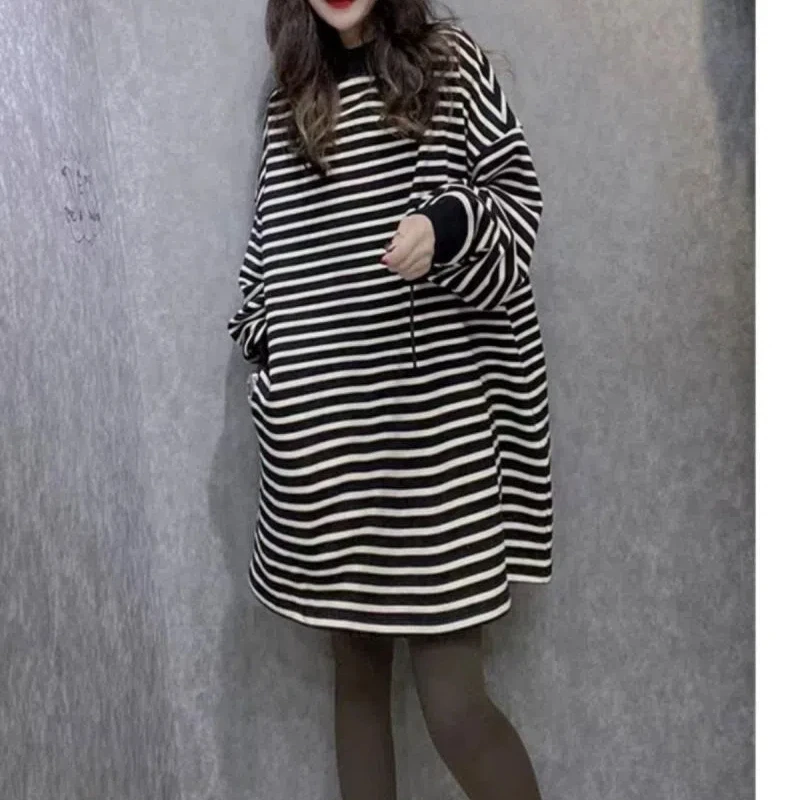 Vintage Striped Plus Size T Shirts Spring Autumn New Long Sleeve Loose Youth Fashion Mid-length Tops Tees Casual Women Clothing