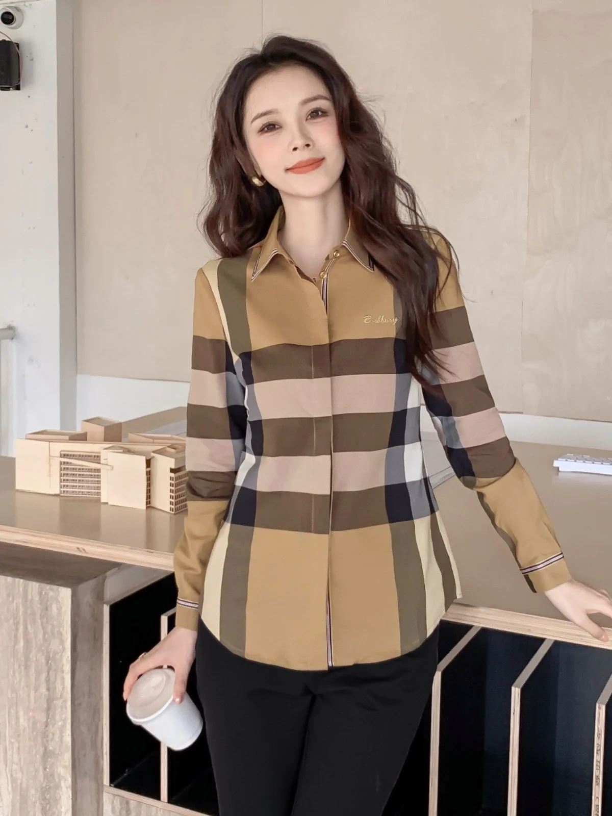 

Briti Sle Plaid irt Bet Top, элитный брендовый женский облегающий топ Bubury, длинный хлопок, весна 2024, весна 2024 г.