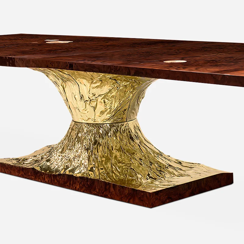 โต๊ะรับประทานอาหารระดับไฮเอนด์