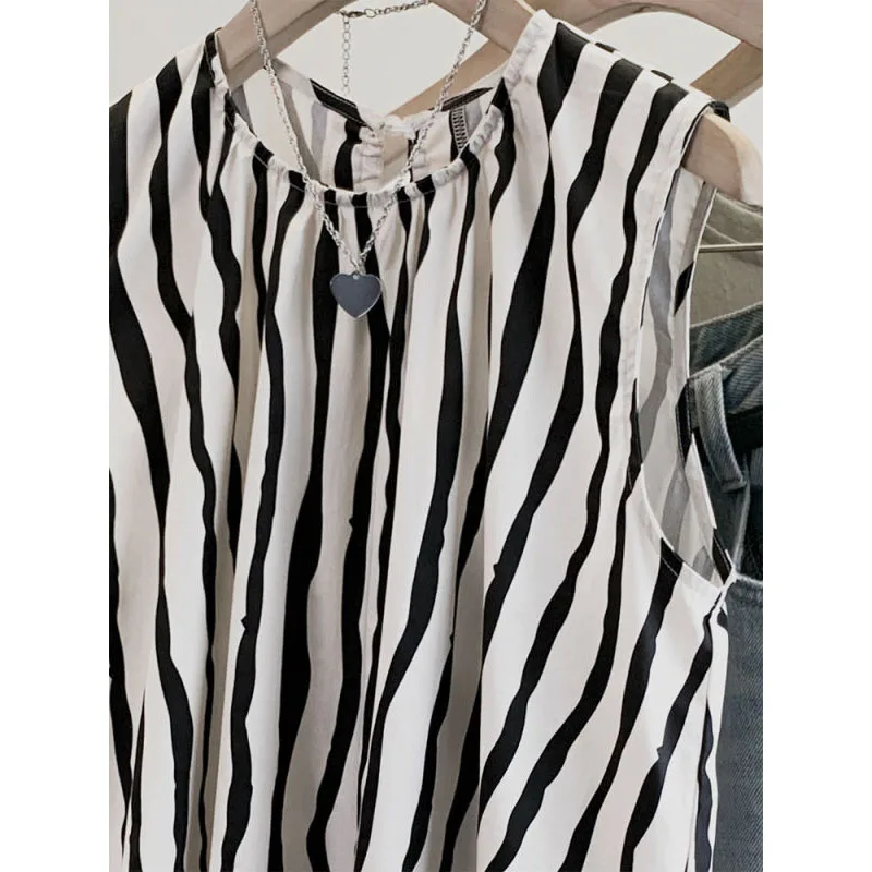 Korean Commuter Summer New Women's Pullovers Crew Neck Printed Striped Shirring Button Elegant Loose Sleeveless Shirt Blouse