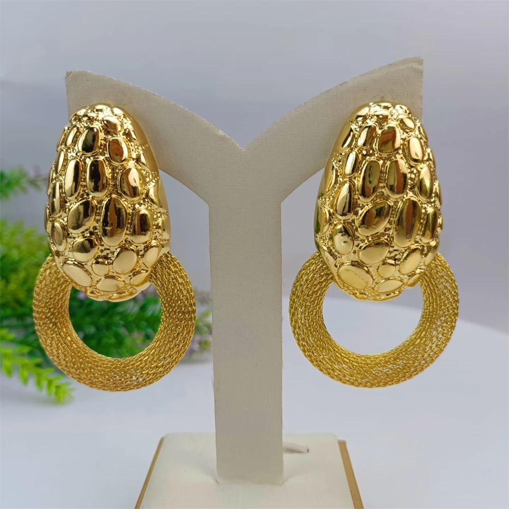 إيما 2023 دبي الذهب اللون دائرة كبيرة أقراط النساء هندسية بيان انخفاض القرط الإناث كبيرة الحجم جريئة مجوهرات الإكسسوار