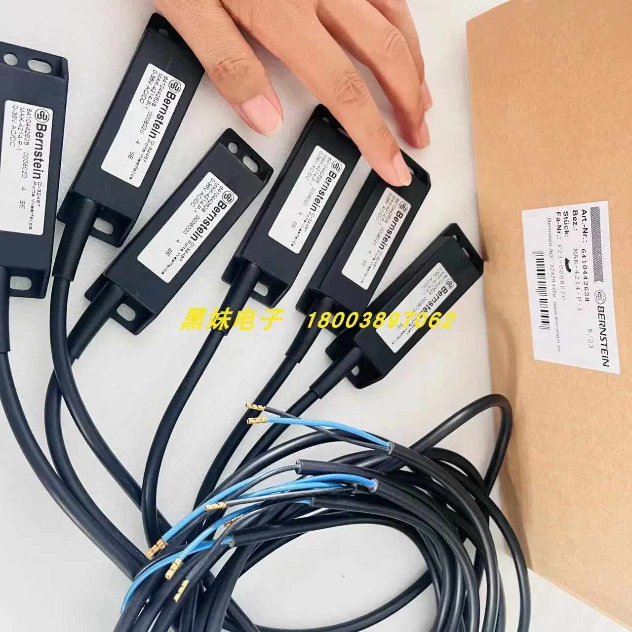 

Bernstein MAK-4214-P-1 (6410442628) Magnetic switch
