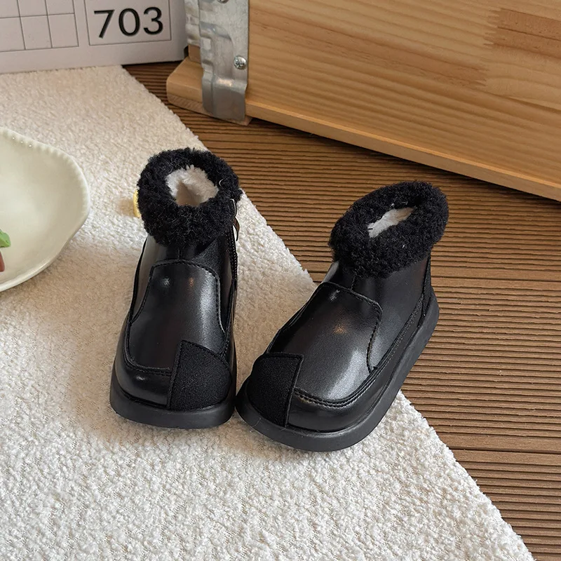 

2025 детские повседневные короткие сапоги для девочек, новая зимняя модная нескользящая универсальная обувь принцессы в корейском стиле с мягкой подошвой