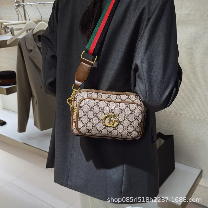 

Women's 2025 New Retro Floral Crossbody Bag - Vintage Printed Bandolier Shoulder Purse, Chic Boho Style Tote for Women