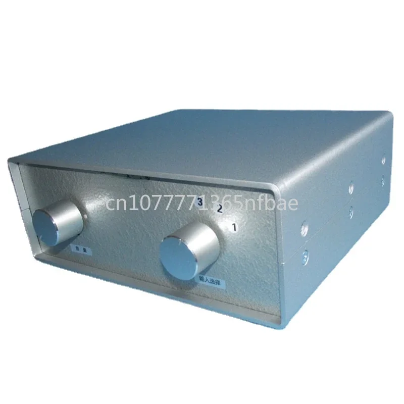 24 step potentiometer volume and sound control, 1 balanced input and 3 balanced output switches,