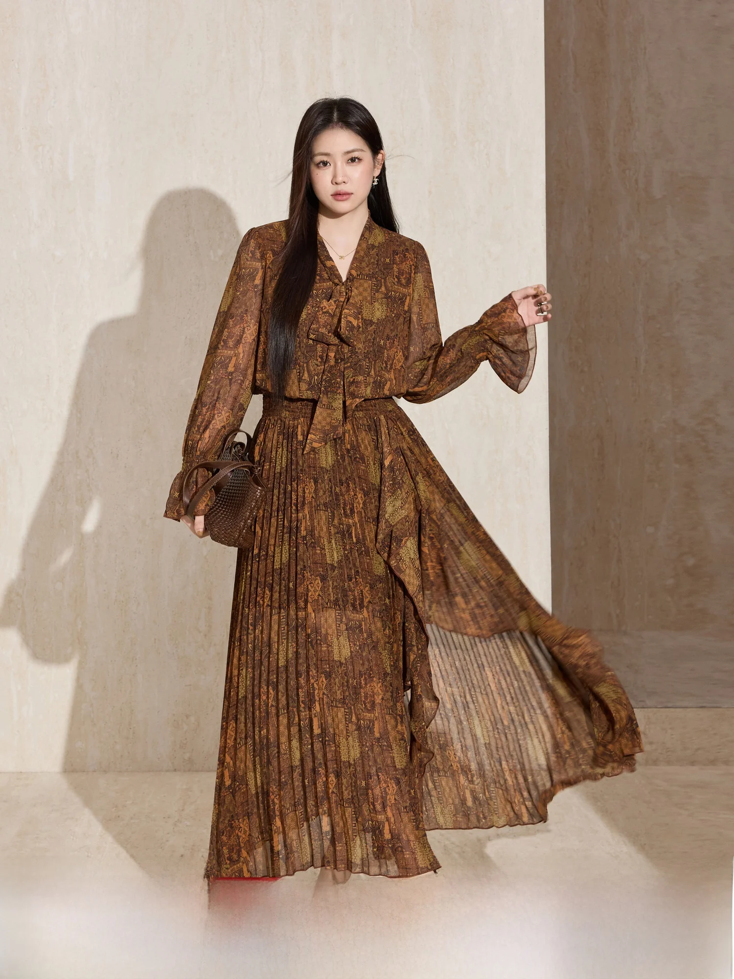 

Blue Language Large Size Women's V-neck Belted Texture Dress Autumn New Arrival Slimming Long Dress Commute Style A-line Skirt