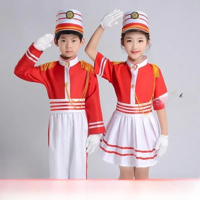 

Детские парадные костюмы для церемоний, почетного караула, духовых оркестров и барабанных колонн, для выступлений на сцене.