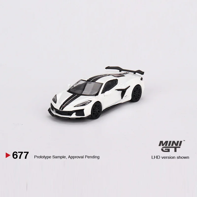 TSM Mini Gt 1/64 Minigt 677 Z06 2023  Arctic White Die-cast alloy car model collection