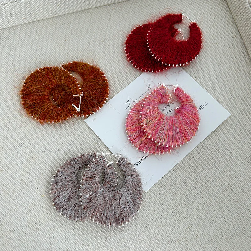 الخريف والشتاء جو ملون مصبوغ الغزل المنسوجة أقراط للنساء Morandi اللون موضة رائعة كل مباراة أقراط #4