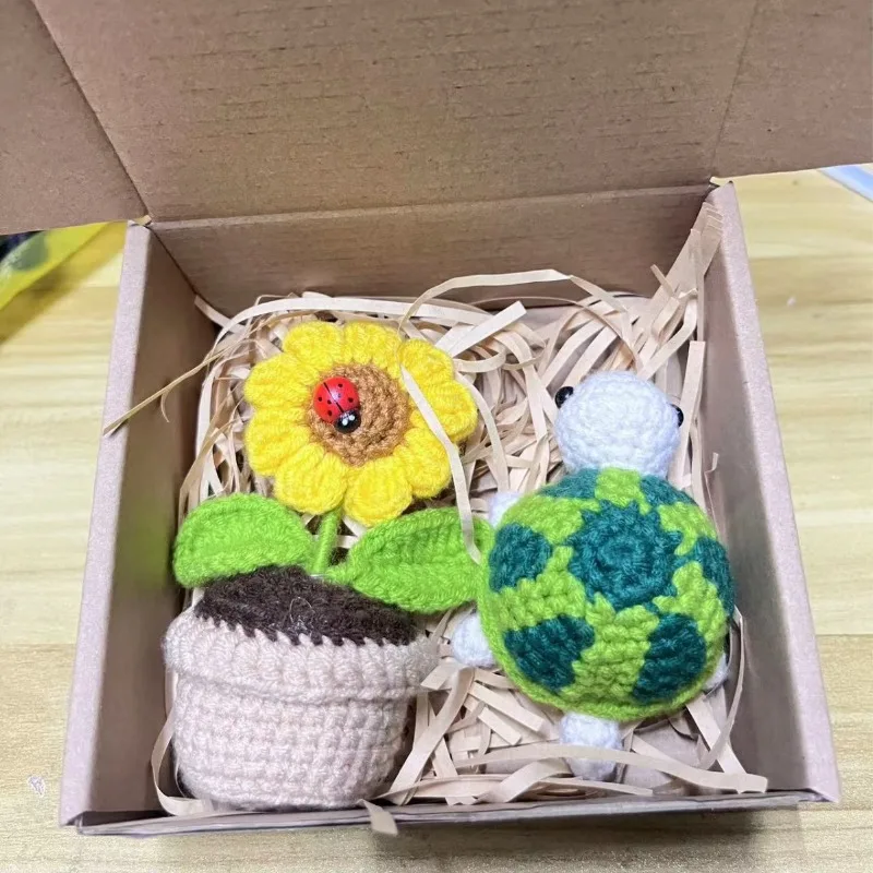 Vendita calda Divertente set di peluche all'uncinetto: pulcino, ape e tartaruga con fioriera di girasole, giocattoli lavorati a maglia fatti a mano e regalo decorativo