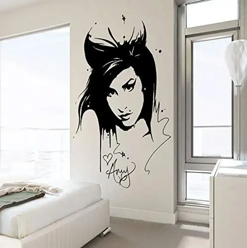 Singer Amy Vinyl De…