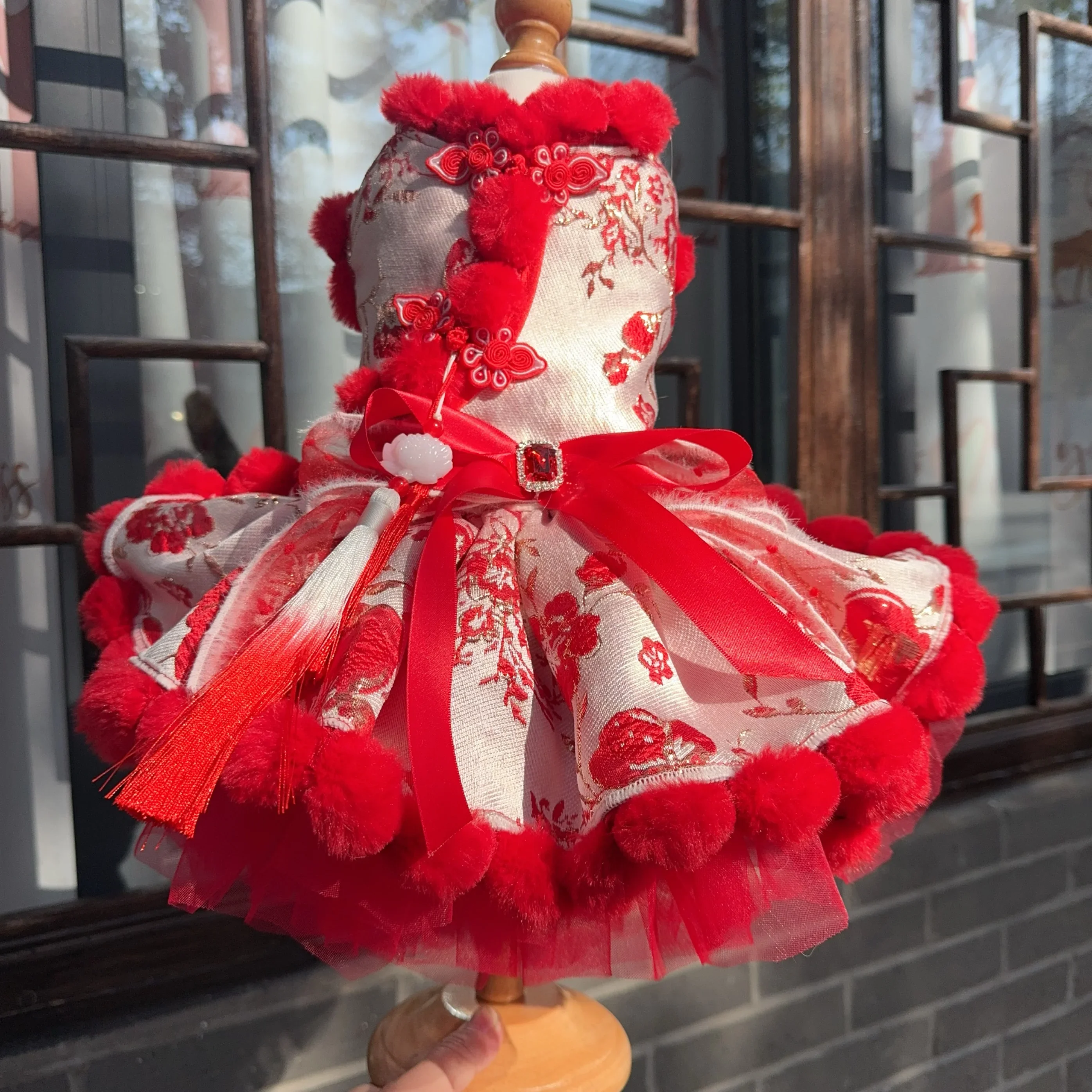 

Classic Chinese Style Pet Dog Cats Clothes Luxury Handmade Embroidery Tassel Princess Dresses For Small Medium Dog Puppy Coat