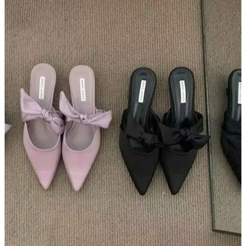 شباشب نصف على شكل فيونكة من الساتان بمقدمة مدببة للنساء صيفية فرنسية أنيقة البغال سهلة الارتداء بكعب منخفض شباشب مغلقة من الأمام Zapatos De Mujer