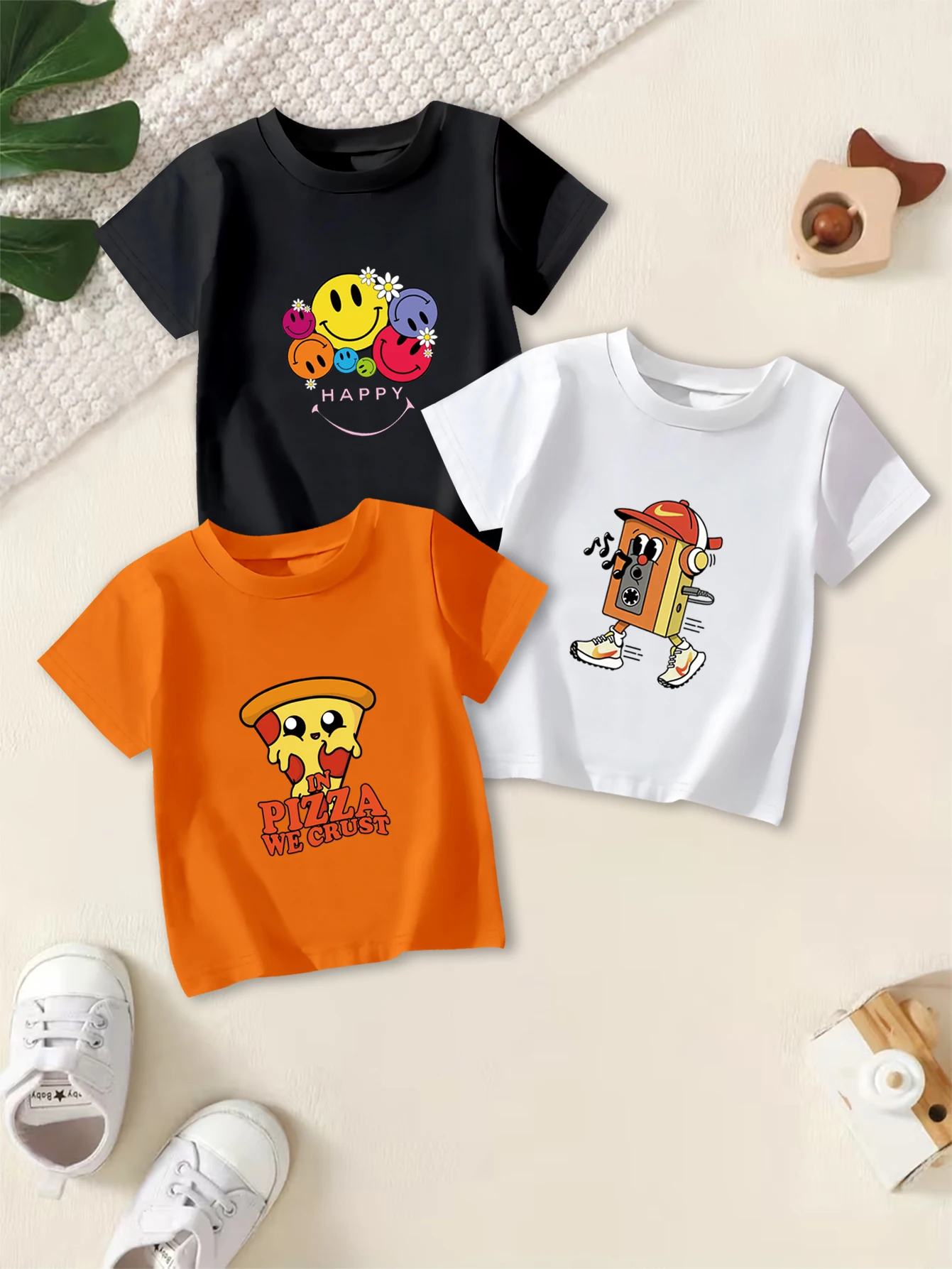 

3 предмета: летняя повседневная футболка для мальчиков с принтом в виде мультяшной видеокассеты и изображением пиццы