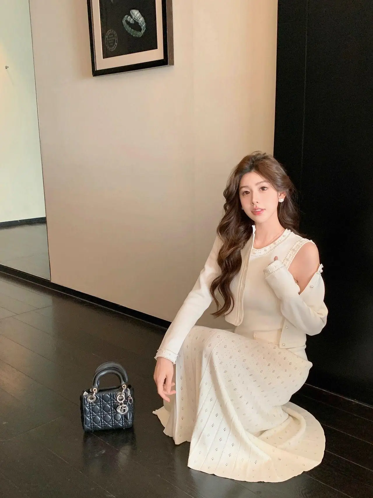 French-Style Pearl Lace Hollow-Out Jacquard Pleated Long Skirt, Short Waist-Exposing Long-Sleeve Cardigan, Waist-Cinching, High-Temperature Resistant, Gentle Ladylike Style Dress Set