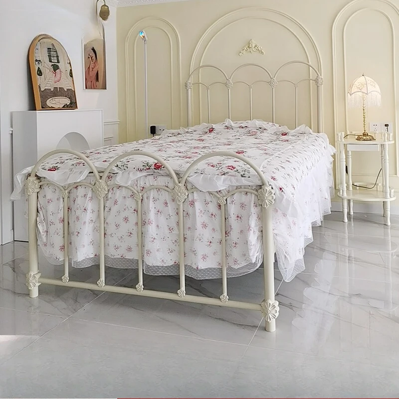 

Luxury White Bedroom Bed Metal Designer Italian Princesse Hotel King Beds Double Modern Small Camas De Dormitorio Furniture Home