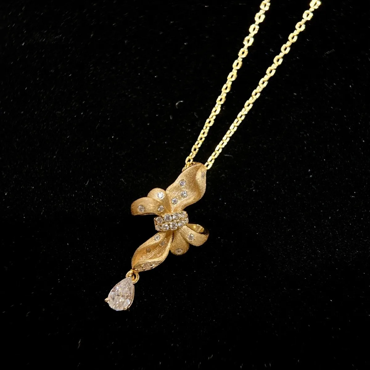 عالية الجودة متجمد تألق نحى Bowknot قلادة خمر البطانة الماس قطرة الماء طوق سلسلة مجوهرات الزفاف