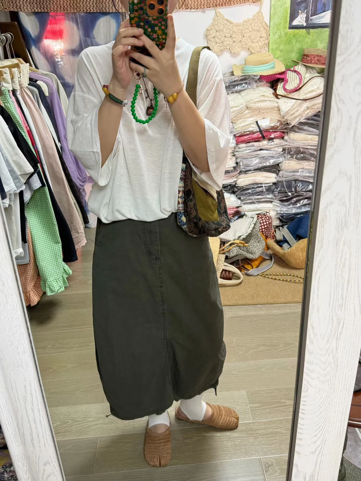 

Retro Military Green Workwear Skirt with Front Slit And Elastic Waist for plus Size Women Summer Fashion Ladies Skirts