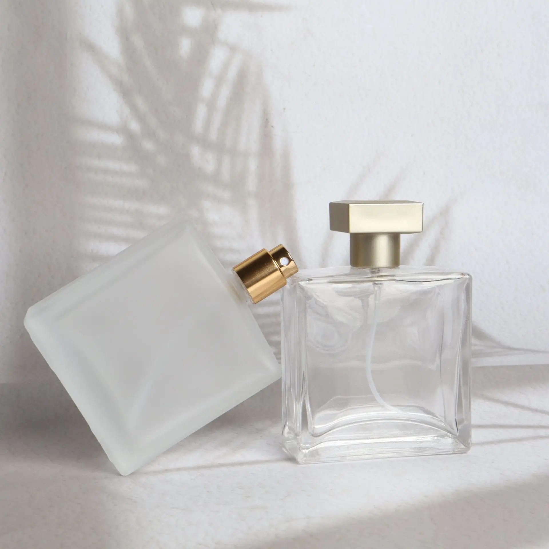 1pcs 50ml Perfume Glass Spray Bottle Square Refillable Atomizer Transparent Glass Cosmetic Bottle