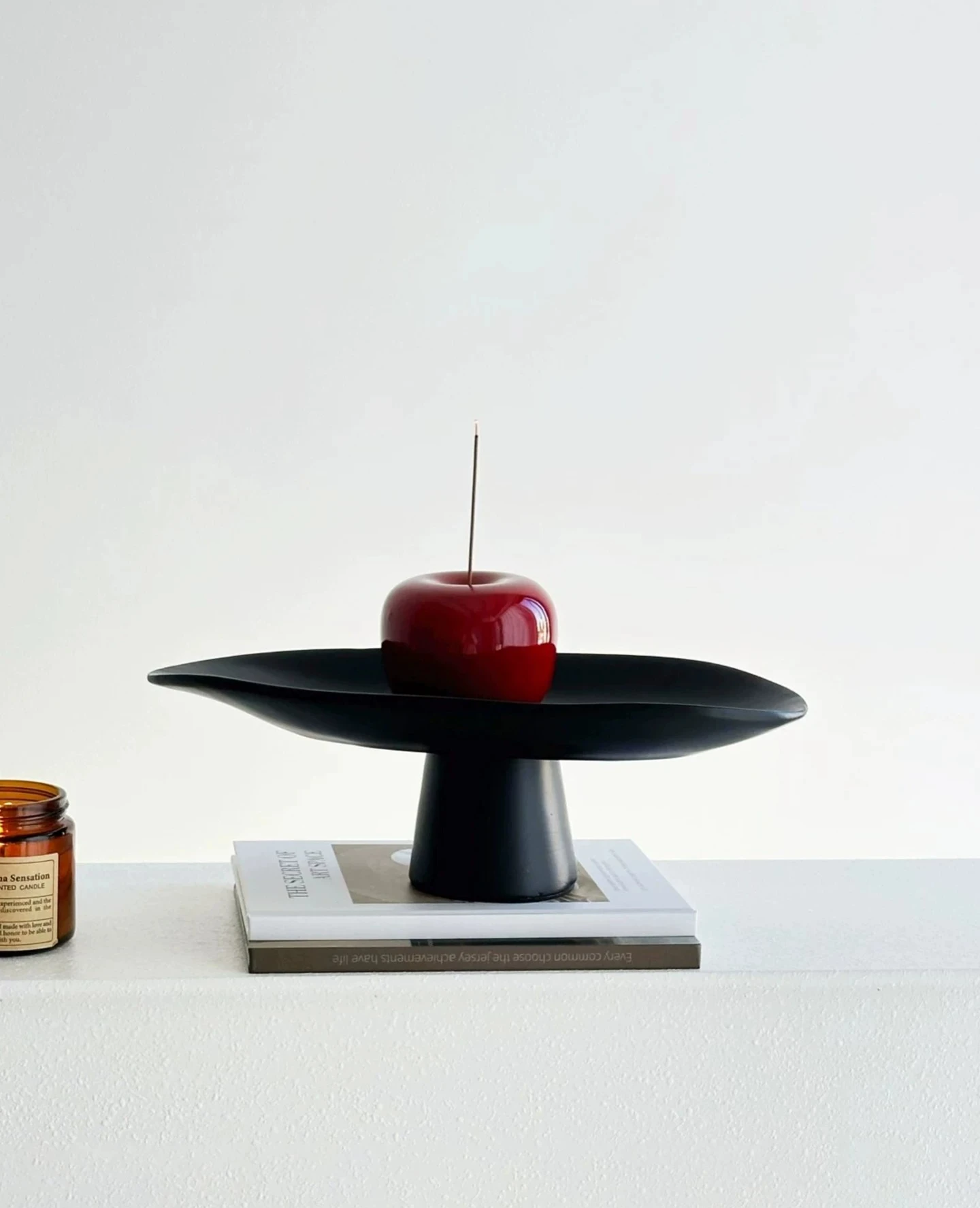 Simple Modern Resin High Foot Fruit Tray Creative Household Living Room Dining Table Desktop Tea Table Storage Tray Model Room