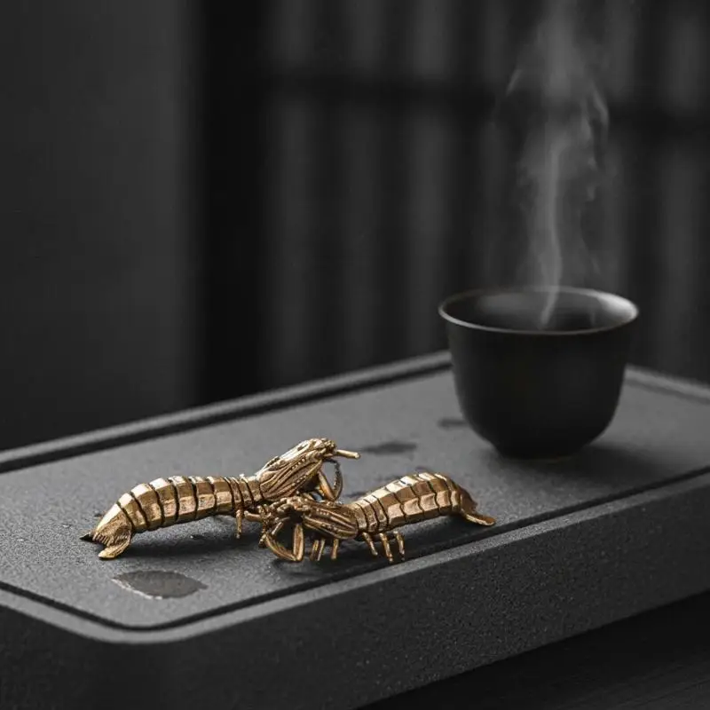 Small Brass Mantis Shrimp Figurine Durable Desktop Ornament Marine Organism Statue for Study Desk Home Decor Unique Gift