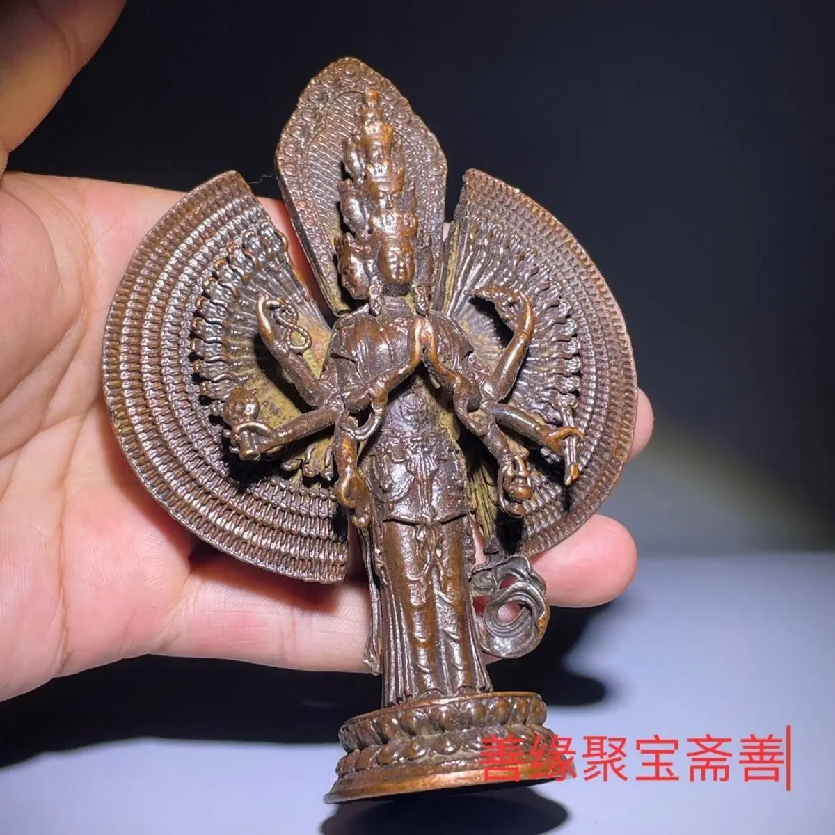 Antique Eleven Faces the Thousand-Handed and Thousand-Eyed Thousand-Hand Kwan-Yin Tibetan Imitation Red Statue Guanyin