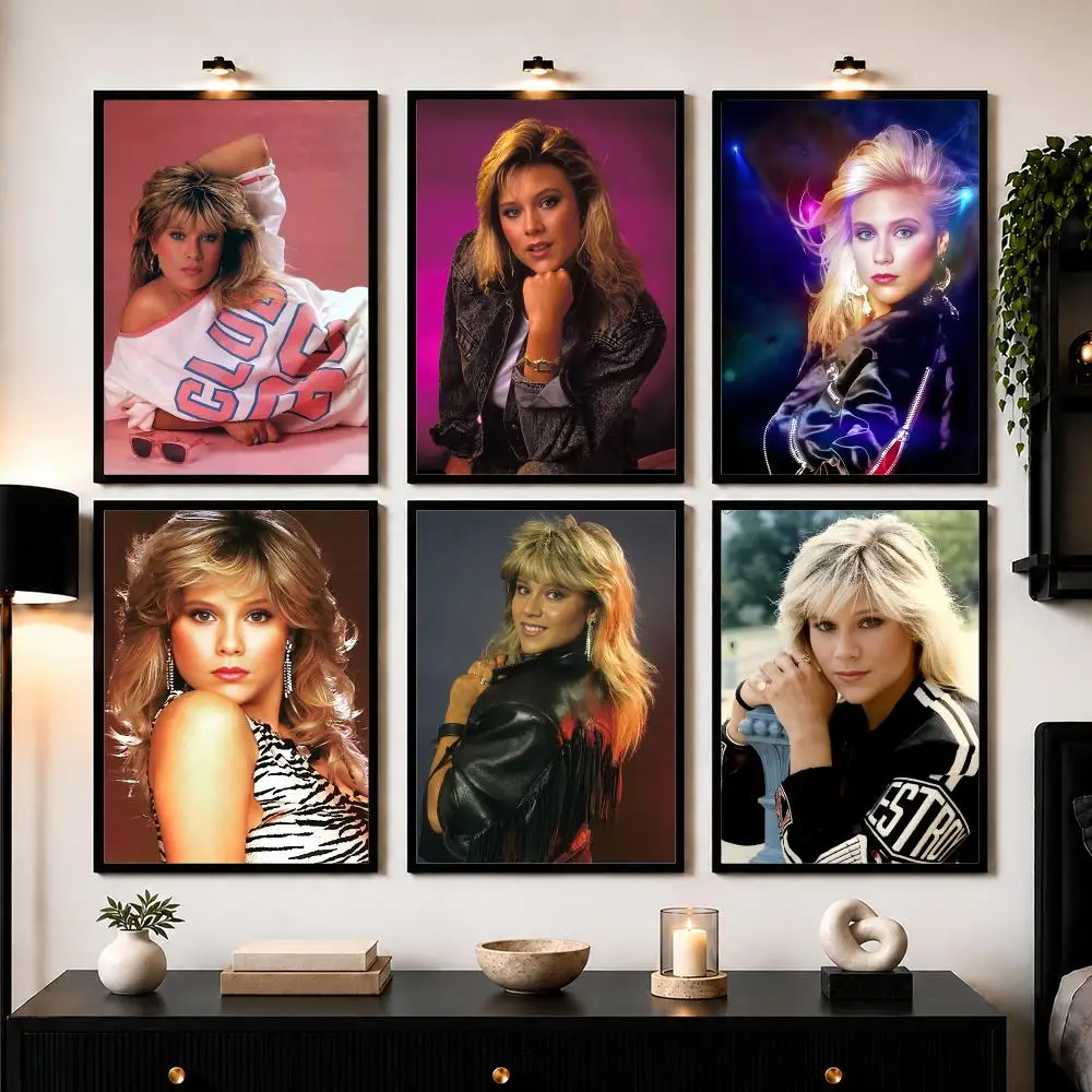 S-Samantha Fox Poster Modern Wall Art Sticker For Living Room Bedroom Bar Home Decor Mural Painting Decoration