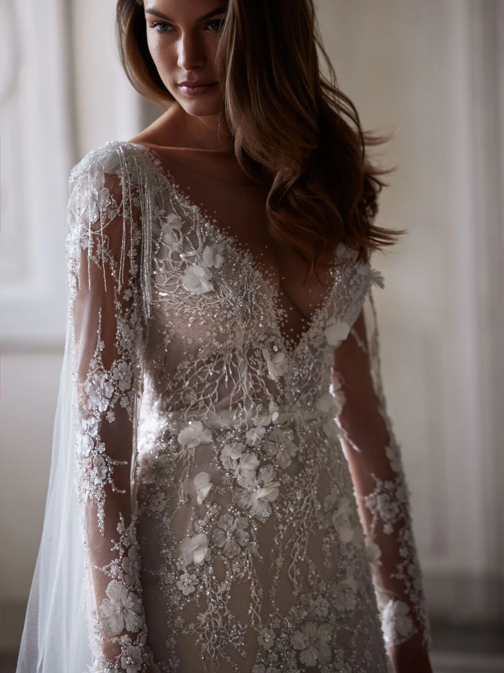 Sexy sheer neck sereia vestido de casamento apliques florais romântico vestido de noiva com capa longa frisado borla glam personalizado wear