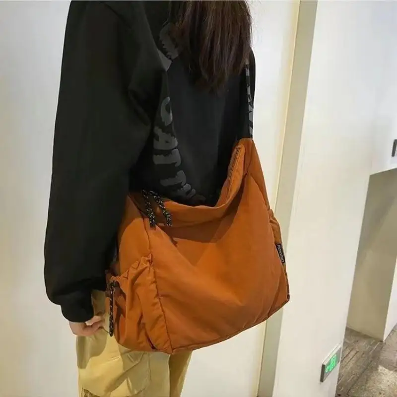 Sac fourre-tout en nylon de grande capacité pour hommes et femmes, sac à bandoulière décontracté, sac à provisions à une épaule, mode de style japonais, nouveau, 2024