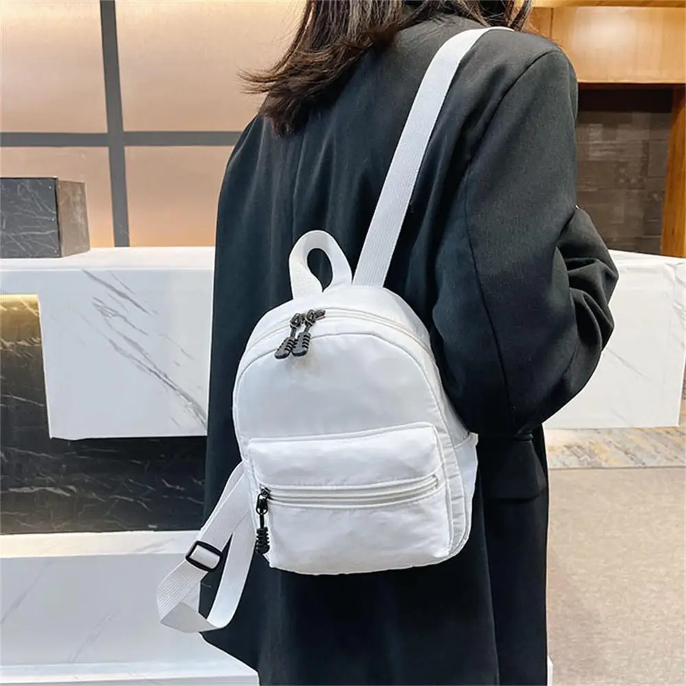 Mini sac à dos en nylon blanc pour adolescentes, sacs à dos décontractés pour femmes, petit sac d'école, tendance de la mode