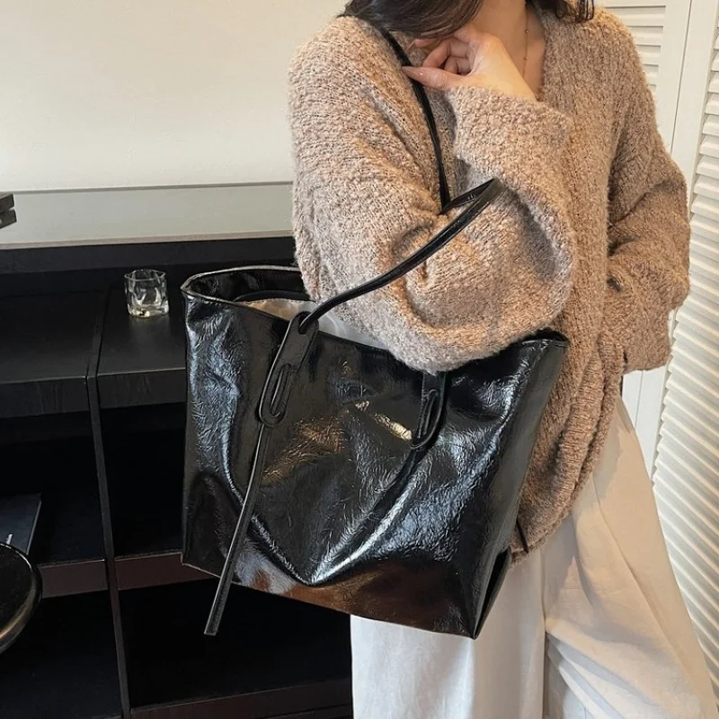 

High-End Women's Tote Bag Made Of Cowhide Leather Boasting Cyprus Spacious Soft Daily Modern Look