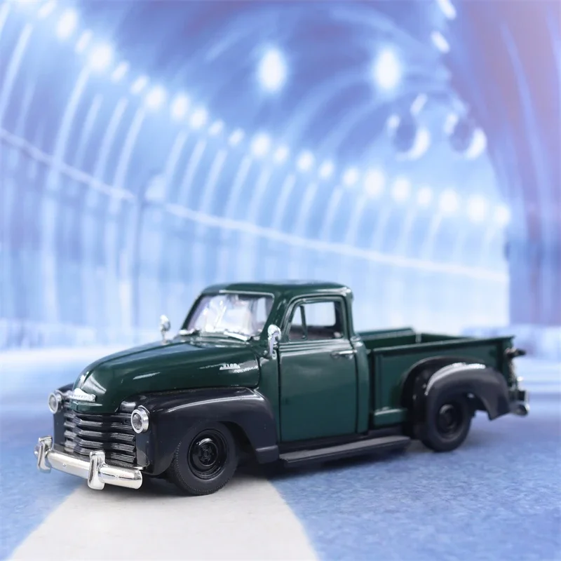 1:24 1953 CHEVY 3100 PICKUP High Simulation Diecast Car Metal Alloy Model Car Children\'s Toys Collection Gifts J311