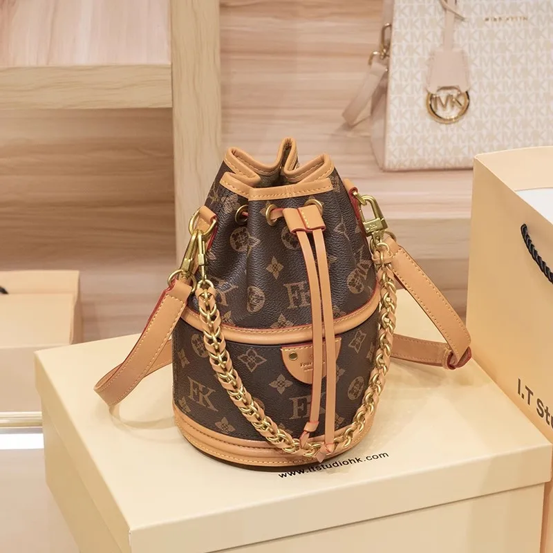 Luxury Brand High-end Vintage Hand-held Round Drawstring Bucket Bag Fashionable Retro Versatile Chain Crossbody Shoulder Bag