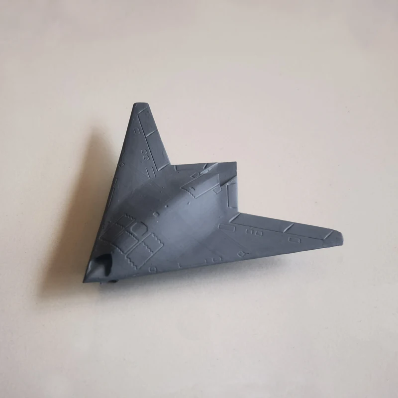 

1 шт., модель из смолы Gongji-11, беспилотный боевой летательный автомобиль, масштаб 1/200 1/350, имитация окрашенного нападения самолета, коллекция «сделай сам»