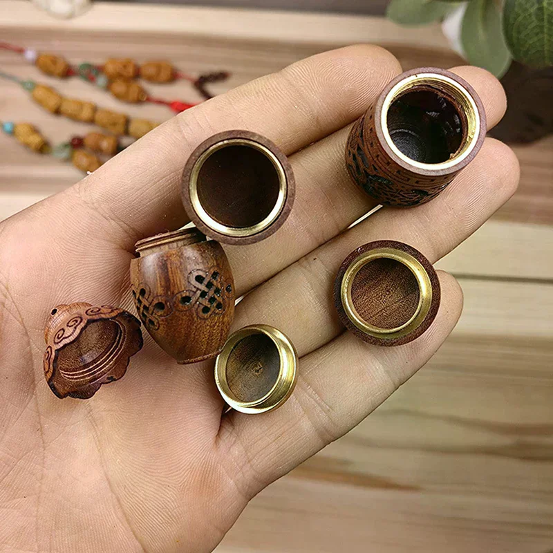 Wood Hollow Carved Aromatherapy Diffuser Bottle Mini Vase Pagoda Design Car Hanging Decoration Sealed Fragrance Jar Pendant