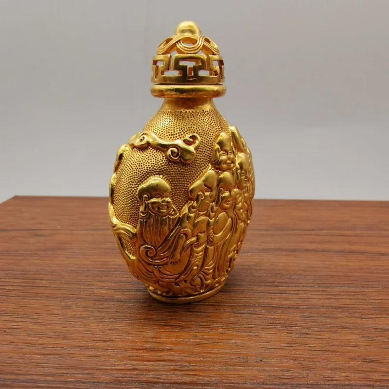 Pure Copper Gold Snuff Bottle Ancient Smoking Set Eighteen Arhats Snuff Bottle Collectible