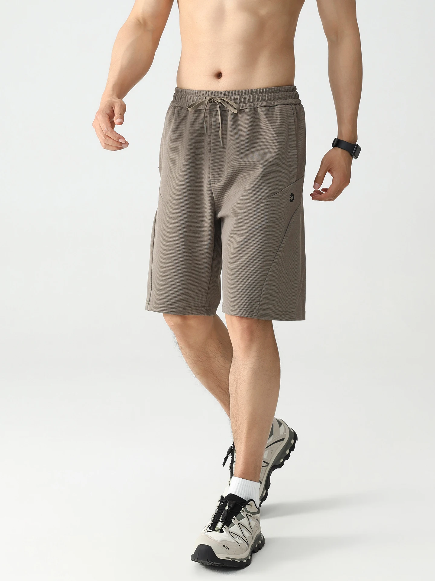 

Мужские летние спортивные шорты свободного кроя, быстросохнущие, для бега, удобные, длиной до колена, с карманами на молнии, прямые штанины