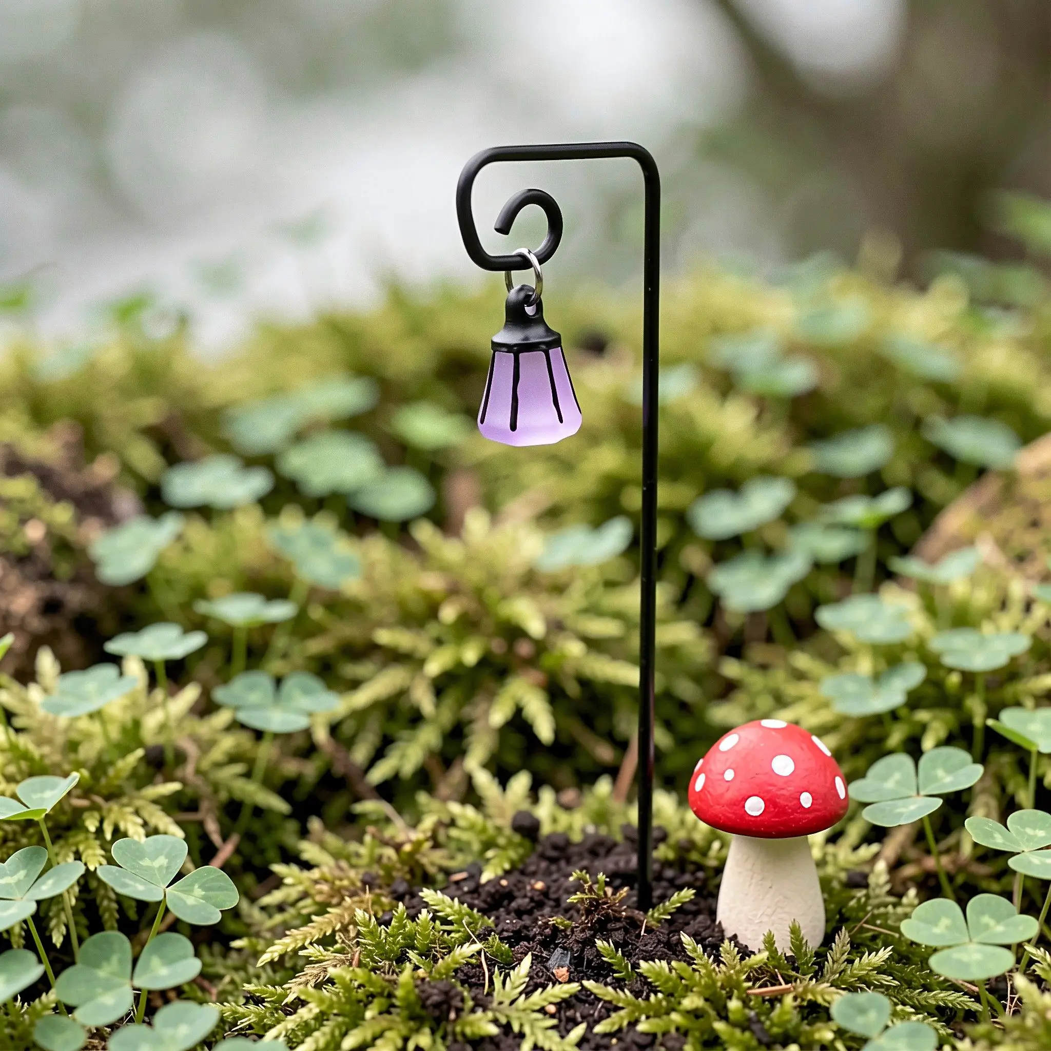 7Pcs Glow in the Dark Miniature Lantern Stakes Fairy Garden Decor Dollhouse Hanging Lamp Ornaments for Outdoor Micro Landscape