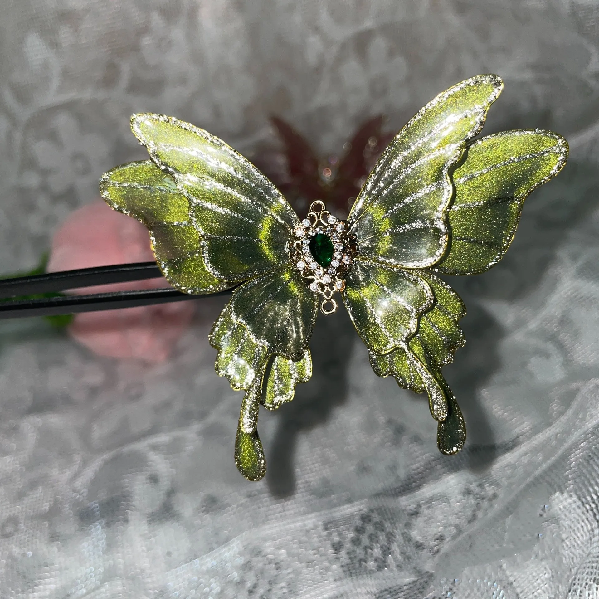 

Crystal butterfly handmade butterfly, women brooch hairpin original wire cutting craft butterfly jewelry free shipping