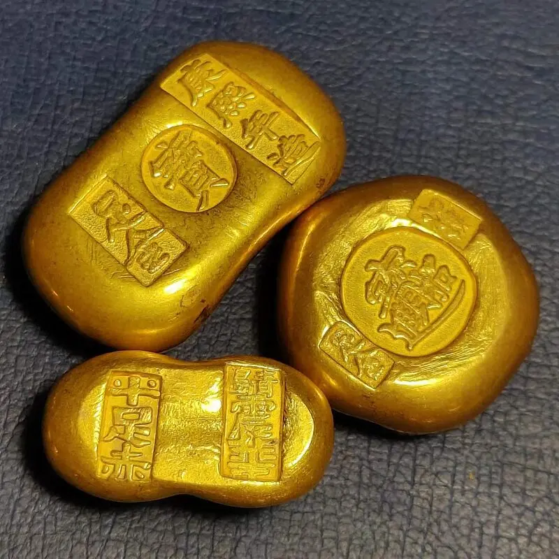 Vintage Gilt Qing Dynasty Gold Ingot Replica Yuanbao Bar Antique Style Collectible Home Wealth Desktop Decor Lucky Ornament