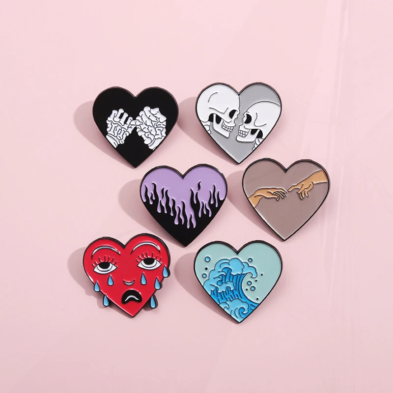 Emblema de metal Pinos de lapela do punk, Pin Esmalte Coração Criativo, Aranha, Bat, Abóbora, Cão, Band-Aid de renda, Olho, Caveira, Arco-íris, Amor